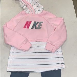 Nike little girl’s matching set